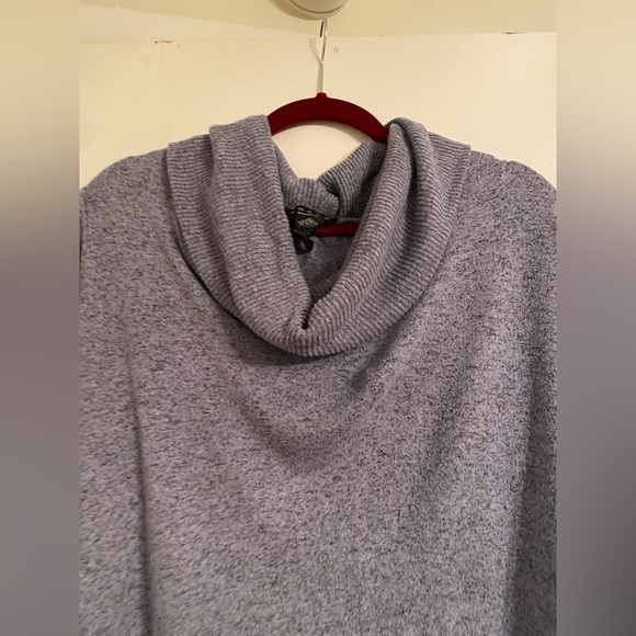 Plus size turtleneck sweater - Picture 4 of 6